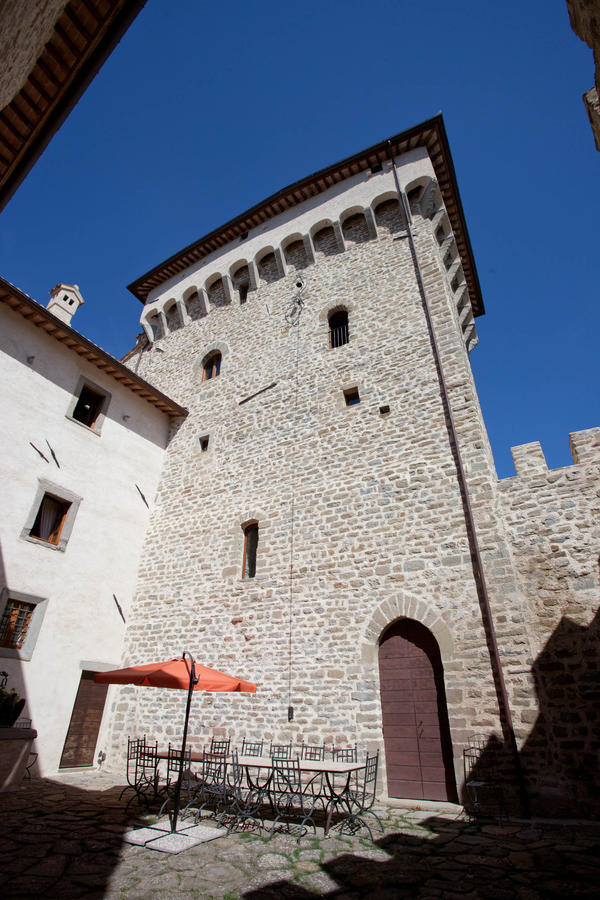 Castello Di Magrano Pensionat Carbonesca Eksteriør billede